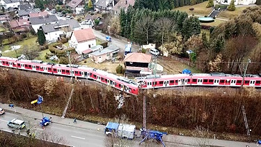 S-Bahn-Unglück: Luftaufnahme des Unfallorts in Schäftlarn | Bild: BR