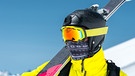 Symbolbild: Skifahrer mit Mund-Nasen-Schutz | Bild: colourbox.com