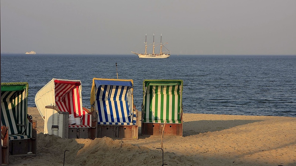 Strandkörbe auf der Insel Föhr | Bild: picture-alliance/dpa