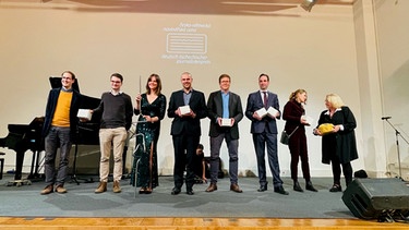 Stücken (4. von rechts) mit den weiteren Preisträgern | Bild: BR/ Birgit Kappel
