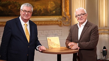 Die "Kunst + Krempel"-Experten für Kunst auf Papier: Dr. Kurt Zeitler (links) und Dr. Herbert Giese im Schloss Schleißheim | Bild: BR
