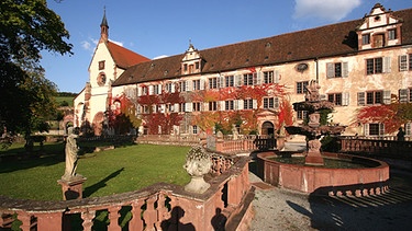 Kloster Bronnbach, Seitenansicht mit Garten | Bild: BR