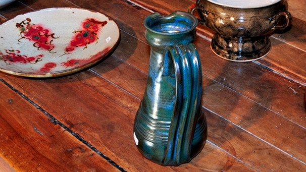 Tisch mit Keramik | Bild: picture-alliance/dpa