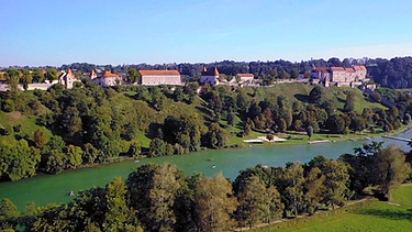 Blick auf Burghausen und auf die Donau | Bild: BR / B.O.A. Videofilmkunst