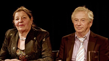 Monika Manz (links) und Gerd Lohmeyer sind ein Vollblutschauspielerpaar. | Bild: BR/Christoph Castor