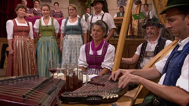 Musikantentreffen in der Feldwies: Hamberger Viergsang und Rudi Ritter (Liedbegleitung) | Bild: BR