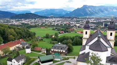 Panorama von Salzburg mit der Wallfahrtskirche Maria Plain im Vordergrund. | Bild: Bayerischer Rundfunk 2022
