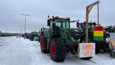 08.01.2024, München - Bauern in ganz Deutschland protestieren derzeit gegen den Abbau von Subventionen in der Landwirtschaft. | Bild: BR/Katrin Nöbauer