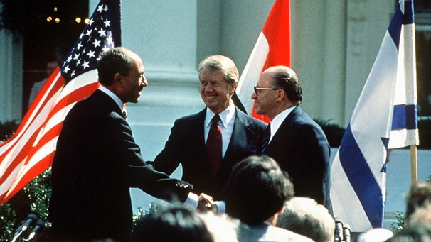Friedensvertrag Ägypten-Israel 1979: Anwar as-Sadat, Jimmy Carter, Menachem Begin (v.l.n.r.) | Bild: picture-alliance/dpa