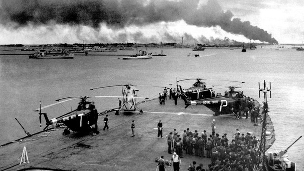 Suez-Krise 1956: britische Truppen vor Port Said | Bild: picture-alliance/dpa
