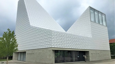 Kirchenzentrum Seliger Pater Rupert Mayer in Poing bei München, Meck Architekten. | Bild: BR