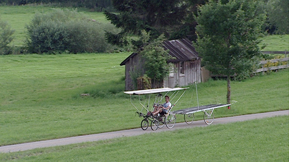 Adolf Gudermann mit seinem Spezial-Rad | Bild: BR