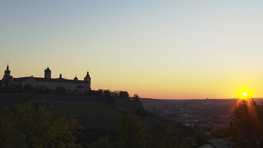 Sonnenaufgang über Würzburg | Bild: BR