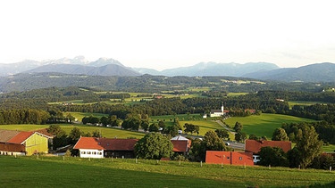 Autobahngeschichten - Bauernhöfe am Irschenberg | Bild: BR