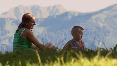 Familie Fuchs auf der Lochalpe in Vorarlberg | Bild: BR/Rupert Heilgemeir