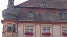 Unter unserem Himmel - Im Quellgebiet der Fränkischen Saale: Das Glockenspiel am Rathaus | Bild: BR