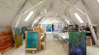 Das Atelier von Sonja Edle von Hoeßle in Riedenheim.  | Bild: BR