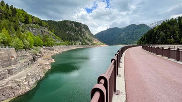 Passtraßen der Alpen: Rollepass, Stausee Lago di Forte Buso | Bild: BR/Klaus Röder