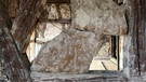 Bauen mit heimischem Stein:  Massive Steinquader im Inneren des Ochsenhofes | Bild: BR