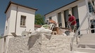 Bauen mit heimischem Stein: In dieser Villa in Weißenburg sind etwa 100 Tonnen heimischer Stein verbaut | Bild: BR