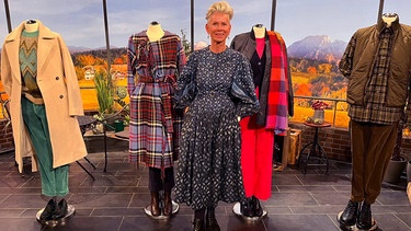 Alle Outfits der Herbstmode 2022 mit Claudia Goehner | Bild: Wir in Bayern