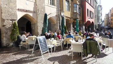 Café in Innsbruck | Bild: BR/Annette Eckl