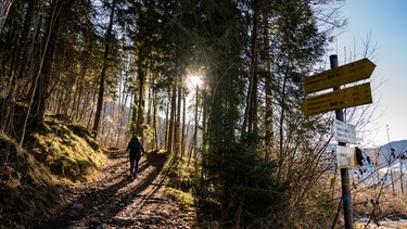 Start der Wanderung in Marquartstein | Bild: BR / Nina Schlesener