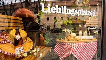 Schaufenster des Cafés Frank in Riedenburg | Bild: Nina Schlesener