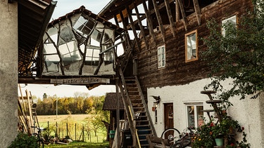 Ein altes Bauernhaus bei Ering | Bild: BR / Nina Schlesener