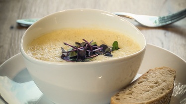  Zitronengras-Curry-Suppe mit Scampi-Gröstl | Bild: Wir in Bayern