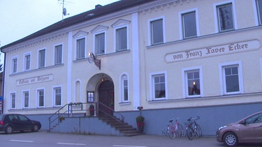 Gasthaus zur Hofmark in Stubenberg Außen | Bild: BR