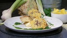 Maishuhn mit Sellerie und Bergkäse-Chips | Bild: BR