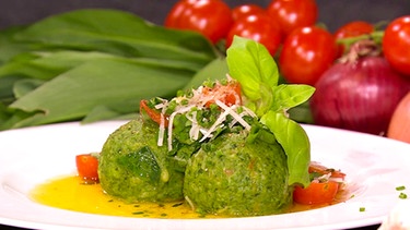 Spinat-Ricotta-Knödel mit Bärlauch und Tomaten | Bild: BR