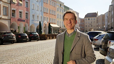 Florian Schrei, Moderator der Magazinsendung "Zwischen Spessart und Karwendel" im BR Fernsehen | Bild: BR