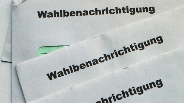 Briefumschläge mit der Wahlbenachrichtigung | Bild: picture-alliance/dpa