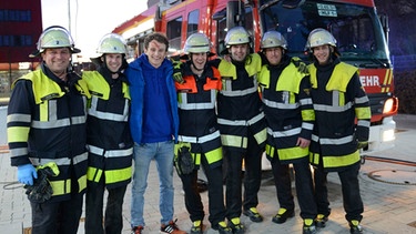 Der Erste Hilfe-Check | Checker Julian ist bei der Feuerwehr München und checkt, wie sie Erste Hilfe leisten - zum Beispiel bei einem Verkehrsunfall. | Bild: BR |  megaherz filmproduktion gmbh - Martin Huber