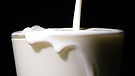 Milch | Bild: dpa-Bildfunk/Sebastian Gollnow