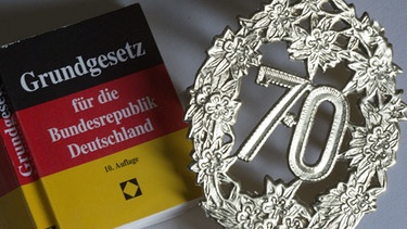 70 Jahre Grundgesetz | Bild: picture alliance/Ulrich Baumgarten