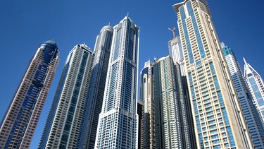 alpha-demokratie weltweit - Besondere Immobilien | Sightseeing Dubai - Gebäude im Stadteil Dubai Marina | Bild: picture alliance / Geisler-Fotopress | Paul Skupin/