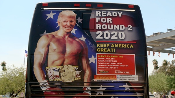 Bereit für die 2. Runde als US-Präsident: Donald Trump im Wahlkampf. | Bild: BR/NDR