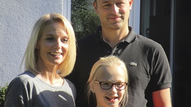 Carola und Christoph Kaiser mit Tochter Amelie aus Hamburg, ihr erstes Kind, geboren 2004.
| Bild: BR/Lono Media/NDR/Susanne Brand