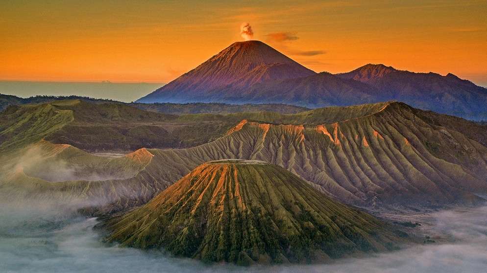 Asien, Indonesien, Java, Vulkane im Bromo-Semeru Nationalpark | Bild: picture-alliance/dpa