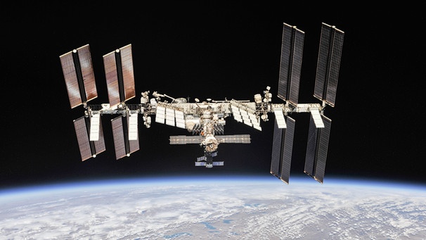Das Bild zeigt die Internationale Raumstation (ISS).  | Bild: dpa-Bildfunk/-