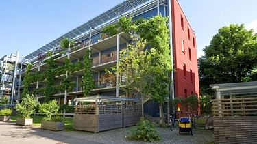 Passivhaus, Vauban-Viertel, Freiburg im Breisgau, energetisches Wohnen, Zukunft des Bauens | Bild: picture-alliance/dpa