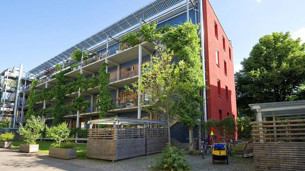 Passivhaus, Vauban-Viertel, Freiburg im Breisgau, energetisches Wohnen, Zukunft des Bauens | Bild: picture-alliance/dpa