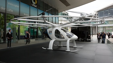 Das Flugtaxi Volocopter auf der IAA in Frankfurt | Bild: BR