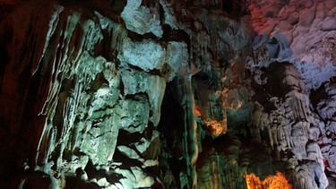 Tropfsteinhöhle in der Halong Bucht  | Bild: Quy Don Mac 