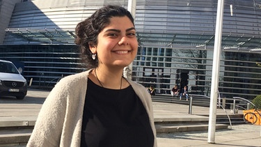 Politik an der TU München: Studentin Maryam Tatari | Bild: BR/Anna Dannecker