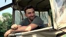 Studienabbrecher Constantin auf einem Traktor | Bild: BR