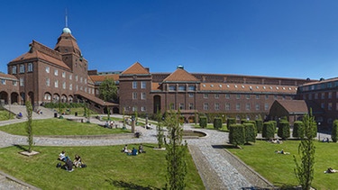 Die Königlich Technische Hochschule in Stockholm macht ihrem Namen alle Ehre: Der Campus hat wirklich etwas Majestätisches | Bild: TU München